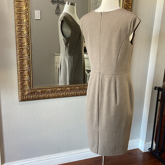 Ann Taylor Classic Cap Sleeves Dress - Picture 5 of 14